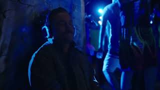 Clayne Crawford in Lethal weapon  silent disco [upl. by Nedak]