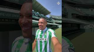 VITOR ROQUE NO BETIS ⚽ Atacante visita o estádio do clube e manda recado à torcida shorts [upl. by Ahter]