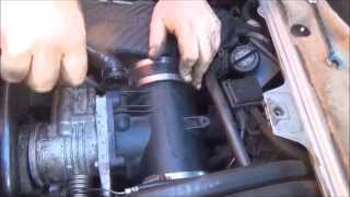 Porsche Boxster 986 DIY Cleaning the throttle body [upl. by Maximilian]