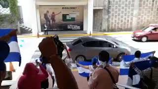 Piquete en banco LaFise Ctra a Masaya 9082019 [upl. by Boff]