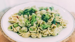 Orecchiette con le cime di rape  Ricetta originale Pugliese [upl. by Humfried902]