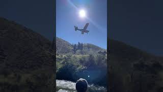 Cessna 206 landing at lower Loon on the Middle Fork of the Salmon cessna idaho rafting [upl. by Nivrad786]