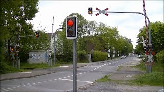 Spoorwegovergang Gronau D  Railroad crossing  Bahnübergang [upl. by Arekahs]