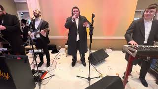 Chesky Schwartz amp Yossi Lauber Hit Second Dance [upl. by Hoem]