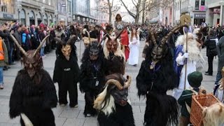 Krampuslauf München 2015 Auftakt ua mit den Schlierseer Goißlschnoizern [upl. by Carolina]