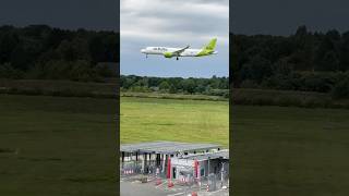 Landung von einer A 220 von airbaltic aviation planespotting [upl. by Frodine]