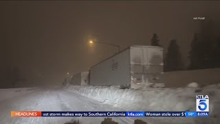 Lifethreatening blizzard conditions in Sierra Nevada leave drivers stranded in feet of snow [upl. by Ethelred772]