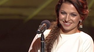 Żona Roberta Lewandowskiego na Gali Mistrzów Sportu 2013 [upl. by Ahsiekan261]