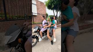 La Val mototaxi ¡Un viaje que nunca olvidarás 😂🛵 PARTE 2 humor comedia viralvideo [upl. by Nnaycnan]