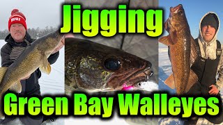 Jigging Tactics for Green Bay Walleyes [upl. by Aneetsyrk146]