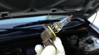 Tutorial Replace 2004 Honda Civic Headlight Bulb  Driver Side [upl. by Ainerbas]