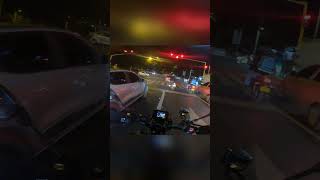 Este pana enloqueció en la autopista pt5😱 motos mt09 viralshorts fz1 altocilindraje xj6 [upl. by Maurise]