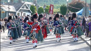 Pipe Band lead the Braemar Royal Highland Society on the march to 2023 Braemar Gathering in Scotland [upl. by Mina]