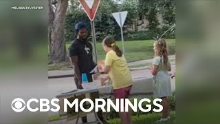 Heartwarming moment at lemonade stand goes viral and helps family make a new friend [upl. by Krista841]