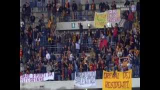 Le lacrime degli ammirevoli tifosi leccesi al termine di ChievoLECCE 1 a 0 del 13 maggio 2012 [upl. by Ainaled975]