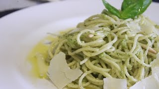 ESPAGUETIS AL PESTO VERDE DE ALBAHACA I RECETAS DE COCINA [upl. by Acenahs830]